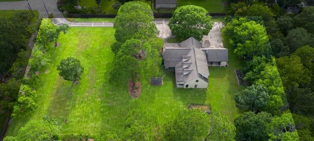 2210 Rita Street, El Campo, TX 77437