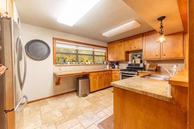 2210 Rita Street, El Campo, TX 77437