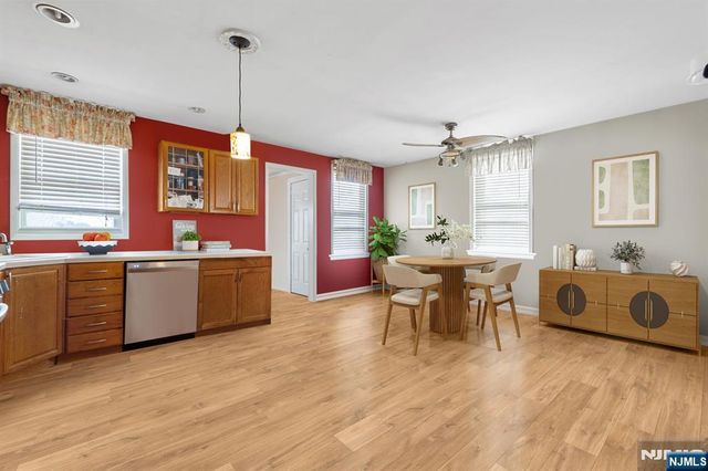 774 8th Street, Secaucus, NJ 07094