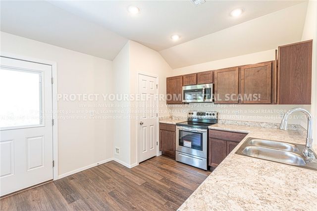 968 S Brambling Lane, Fayetteville, AR 72701