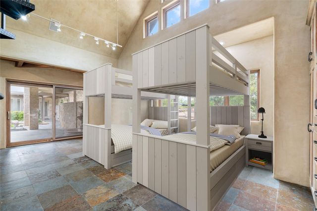 24736 Travis Lakeside CV, Spicewood, TX 78669