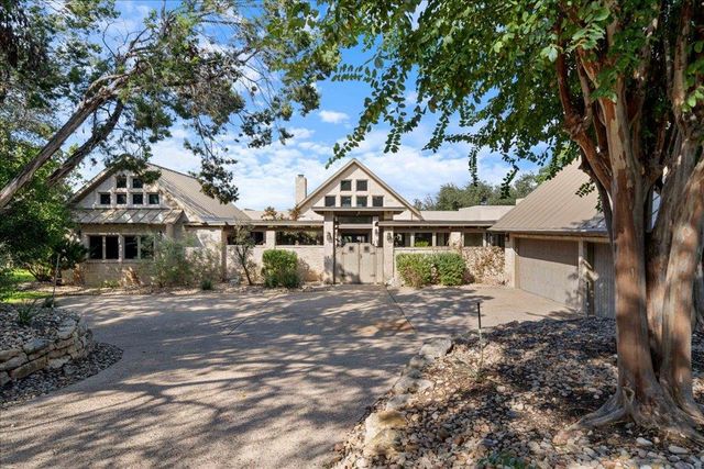 24736 Travis Lakeside CV, Spicewood, TX 78669