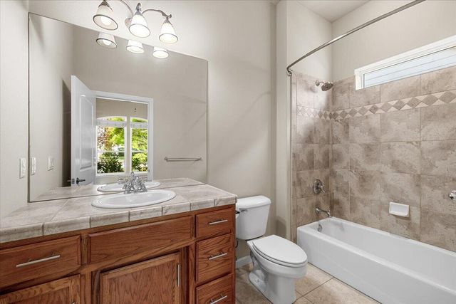 162 Bellerive Drive, Eagle Point, OR 97524