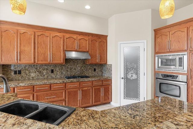 162 Bellerive Drive, Eagle Point, OR 97524