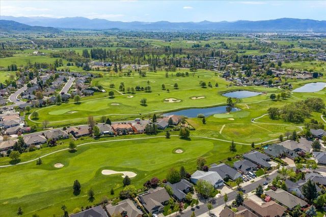 162 Bellerive Drive, Eagle Point, OR 97524