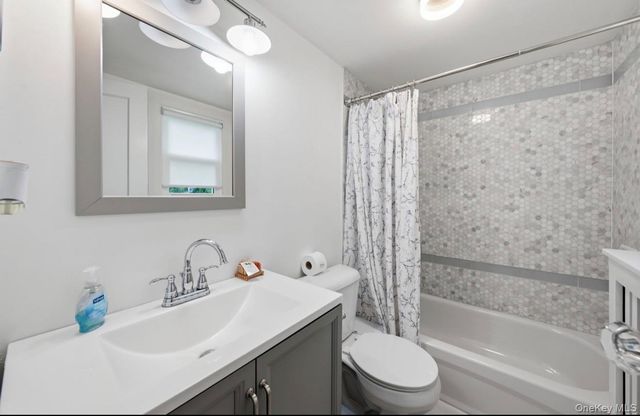 8 Rosewood Avenue, Amityville, NY 11701