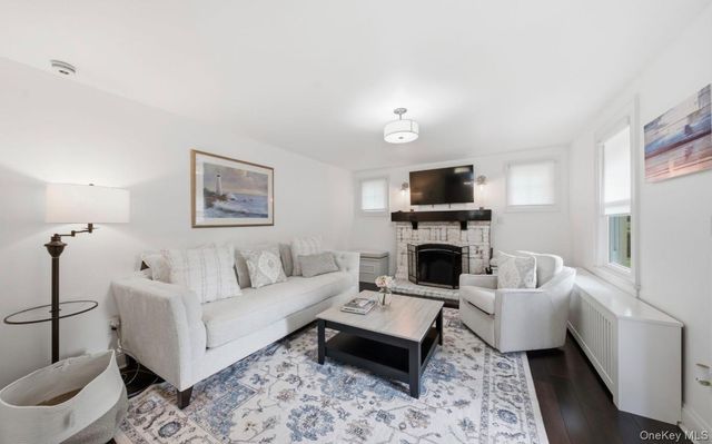 8 Rosewood Avenue, Amityville, NY 11701