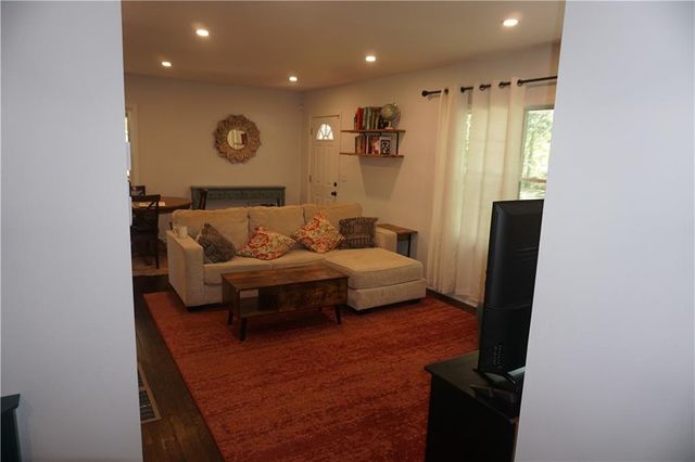 2163 Lilac Lane, Decatur, GA 30032
