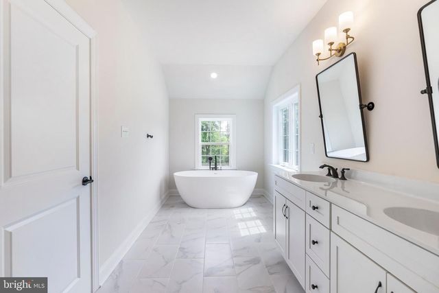 195 CONCORD MEETING RD, Glen Mills, PA 19342