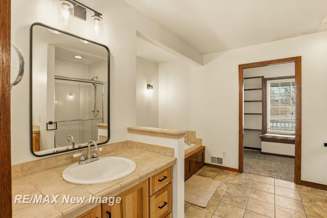 12471 Northern Woods Circle, Tittabawassee Twp, MI 48623