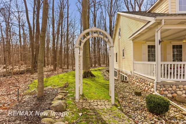 12471 Northern Woods Circle, Tittabawassee Twp, MI 48623