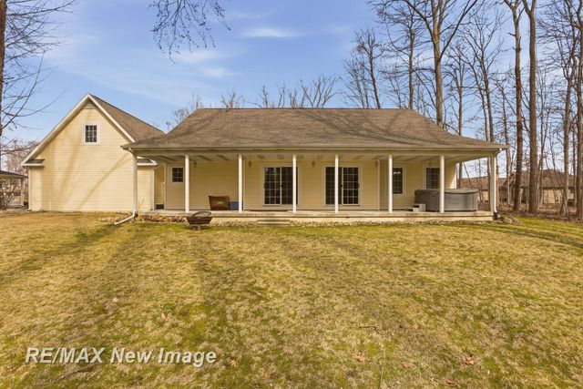 12471 Northern Woods Circle, Tittabawassee Twp, MI 48623