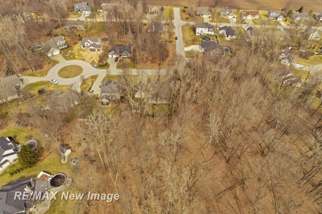 12471 Northern Woods Circle, Tittabawassee Twp, MI 48623