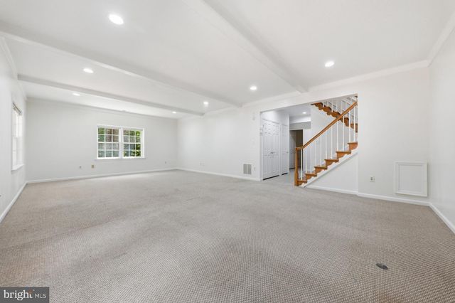 8904 BARROWGATE CT, Potomac, MD 20854