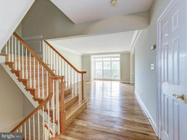 8904 BARROWGATE CT, Potomac, MD 20854