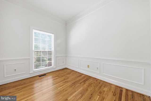8904 BARROWGATE CT, Potomac, MD 20854