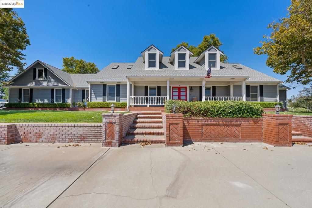 51 Cunha Ct, Oakley, CA 94561