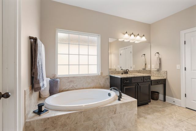 3271 Burris Dr, Nolensville, TN 37135