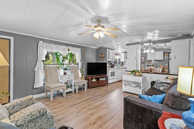 520 Inlet Acres Road, Wilmington, NC 28412