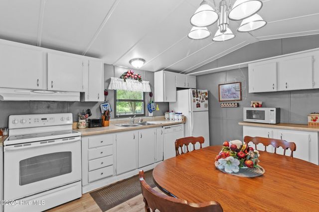 520 Inlet Acres Road, Wilmington, NC 28412
