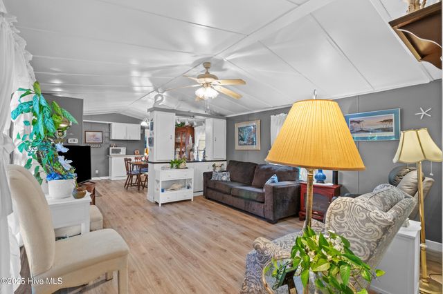 520 Inlet Acres Road, Wilmington, NC 28412