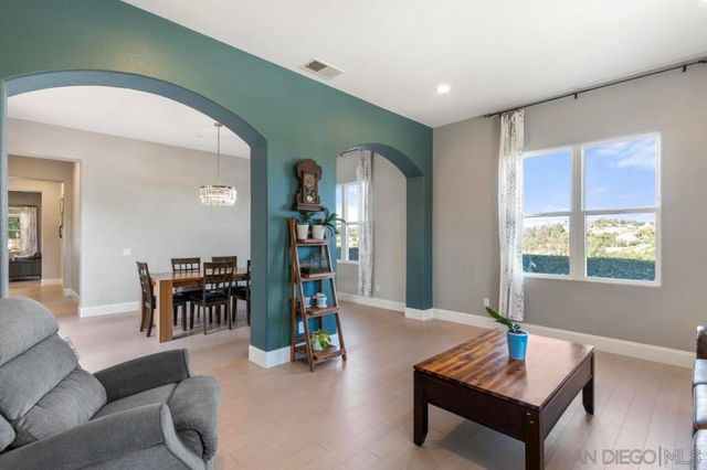 310 Highland Oaks, Fallbrook, CA 92028