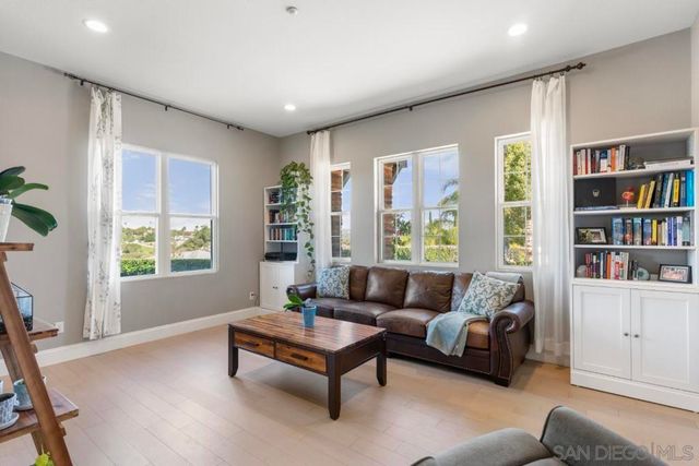 310 Highland Oaks, Fallbrook, CA 92028