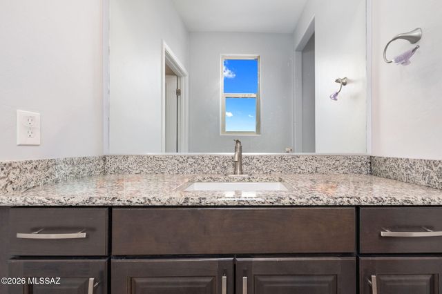 5648 S Saguaro Wash Trail, Tucson, AZ 85747