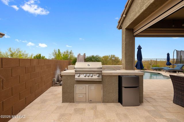 5648 S Saguaro Wash Trail, Tucson, AZ 85747