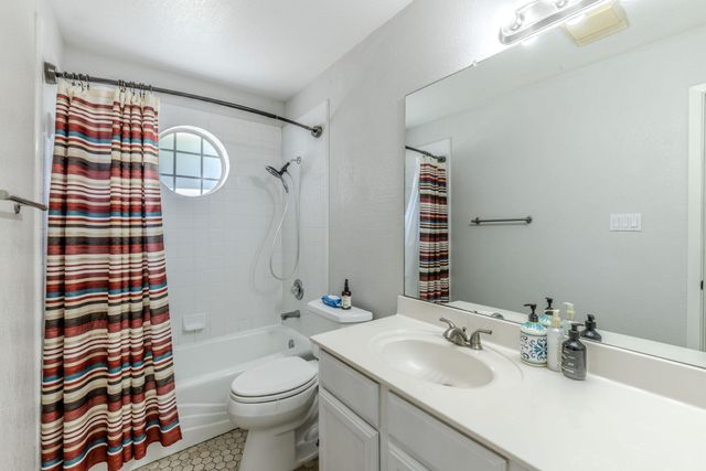 2610 Silver Valley LN, Georgetown, TX 78626