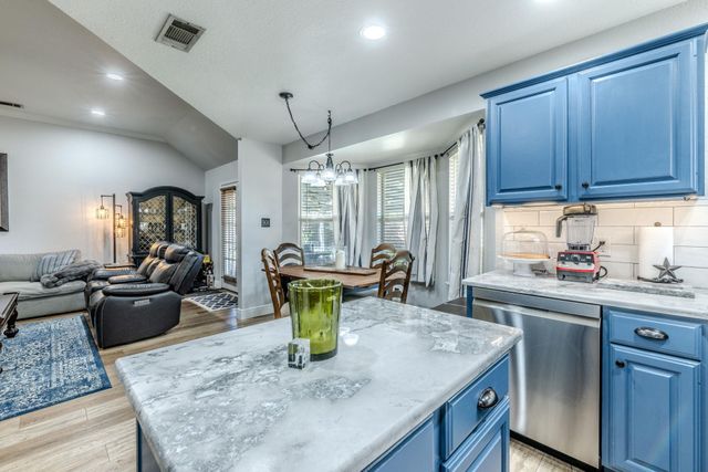 2610 Silver Valley LN, Georgetown, TX 78626