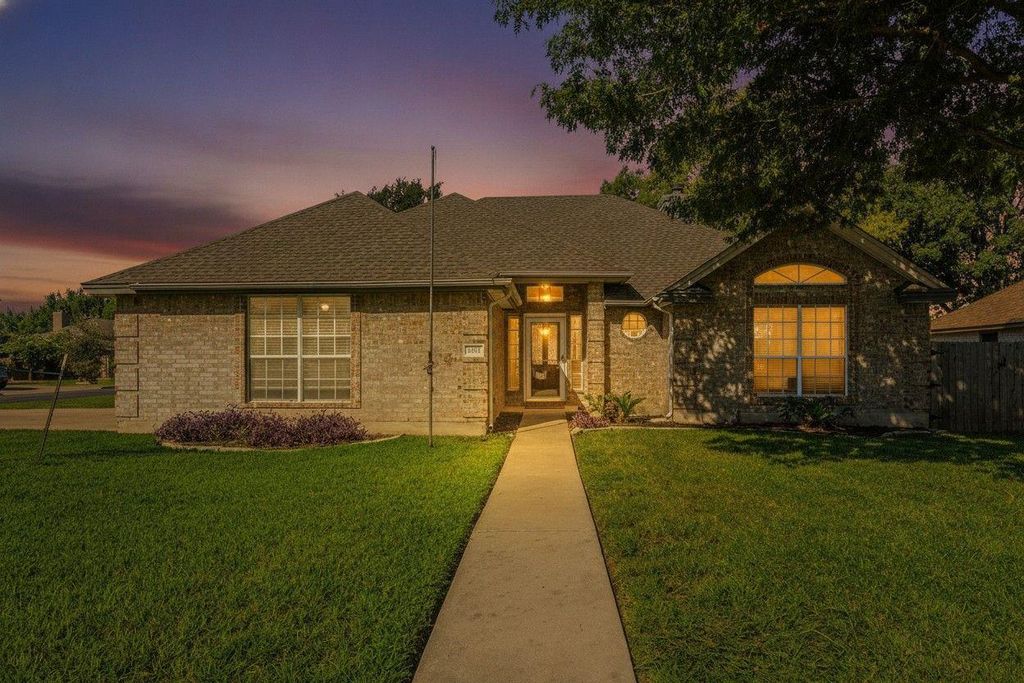 2610 Silver Valley LN, Georgetown, TX 78626