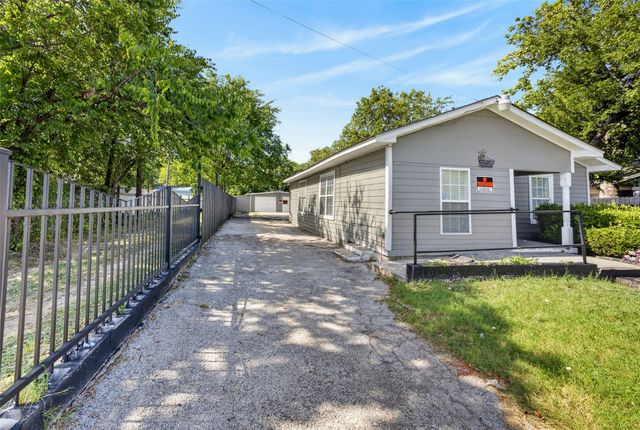 3108 Bideker Avenue, Fort Worth, TX 76105