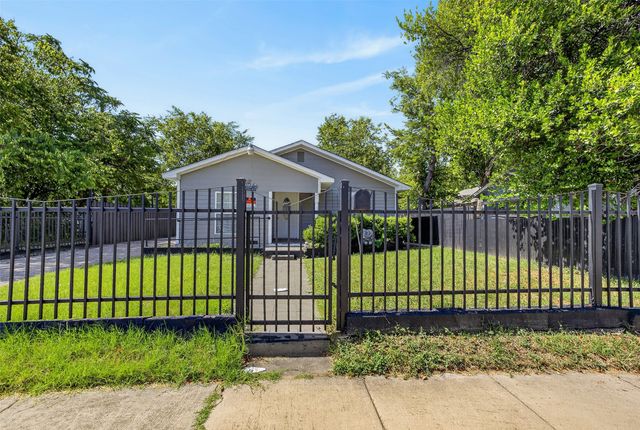 3108 Bideker Avenue, Fort Worth, TX 76105