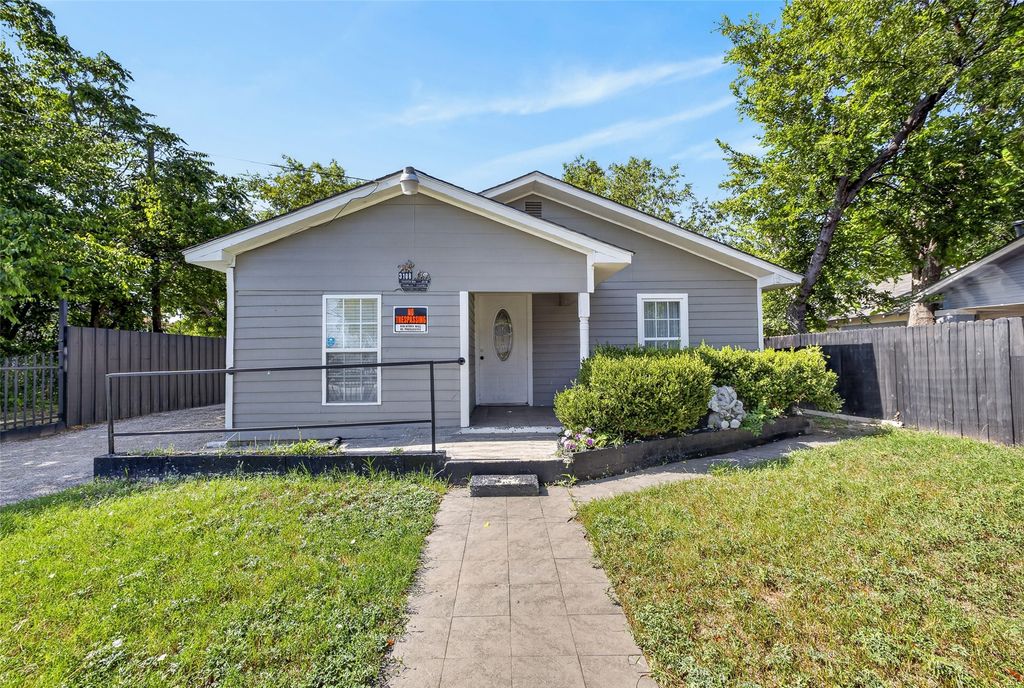 3108 Bideker Avenue, Fort Worth, TX 76105