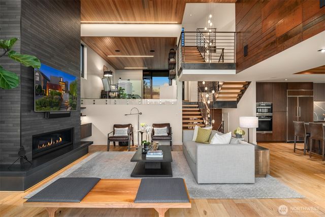1502 Palm Avenue SW, Seattle, WA 98116