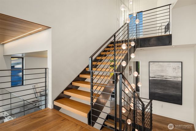 1502 Palm Avenue SW, Seattle, WA 98116