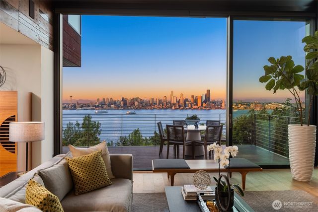 1502 Palm Avenue SW, Seattle, WA 98116