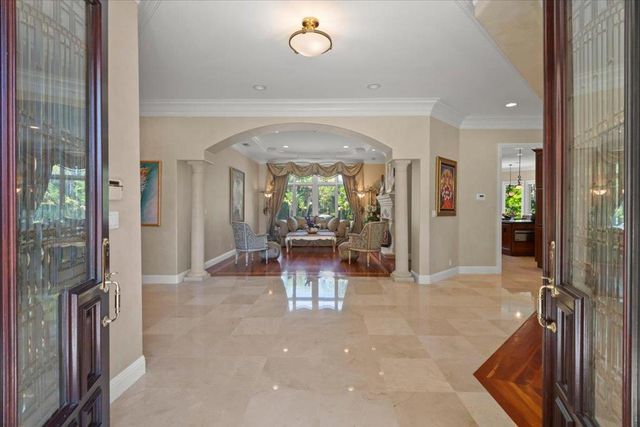 15863 Mina Way, Saratoga, CA 95070