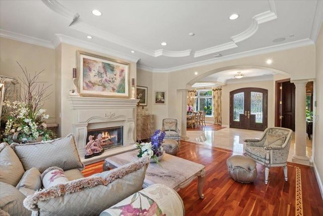 15863 Mina Way, Saratoga, CA 95070
