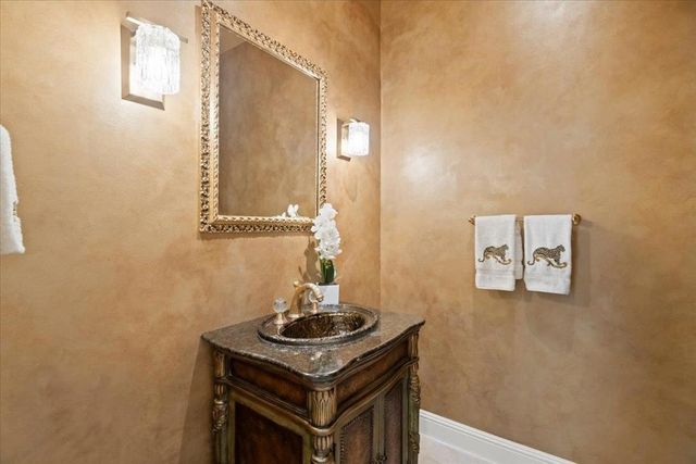 15863 Mina Way, Saratoga, CA 95070