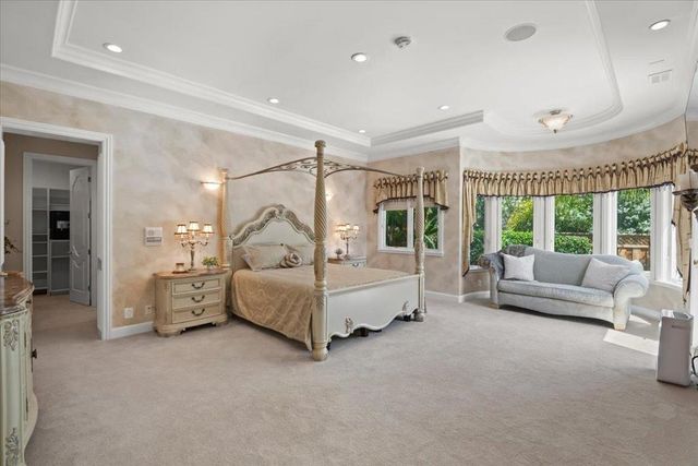 15863 Mina Way, Saratoga, CA 95070