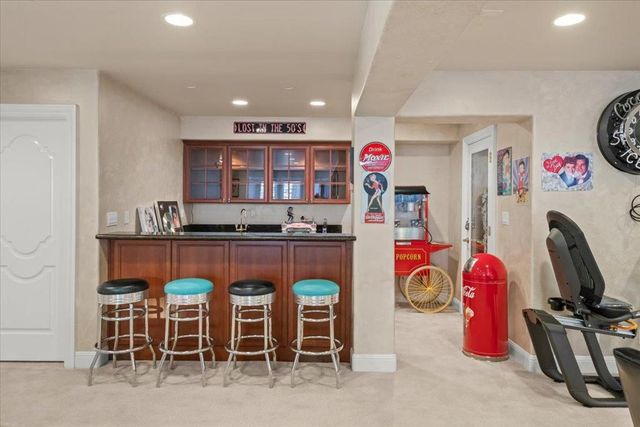 15863 Mina Way, Saratoga, CA 95070