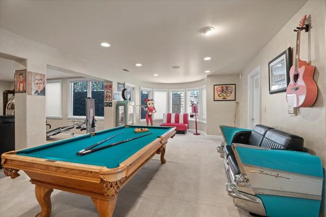 15863 Mina Way, Saratoga, CA 95070