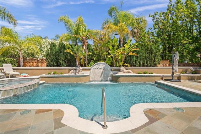 15863 Mina Way, Saratoga, CA 95070