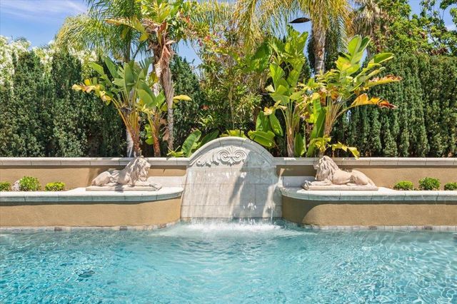 15863 Mina Way, Saratoga, CA 95070