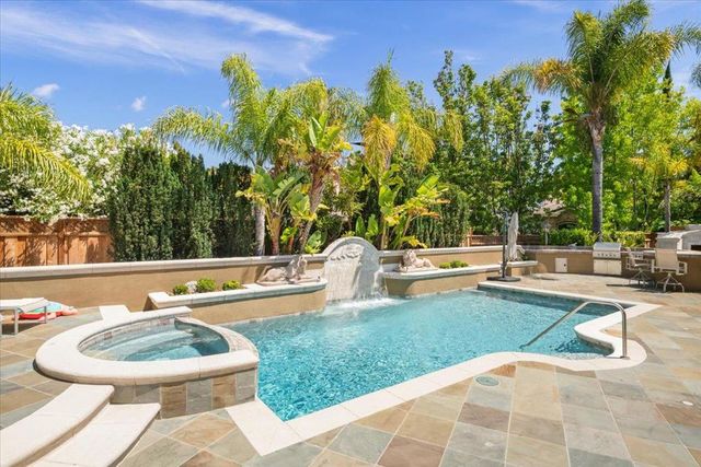 15863 Mina Way, Saratoga, CA 95070