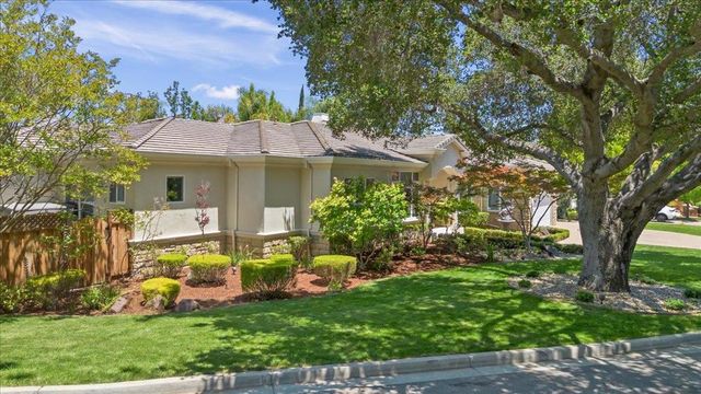 15863 Mina Way, Saratoga, CA 95070