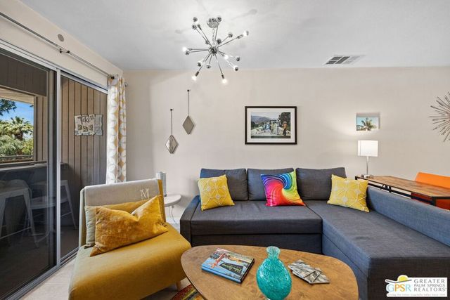 575 N Villa Court 204, Palm Springs, CA 92262