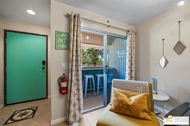 575 N Villa Court 204, Palm Springs, CA 92262